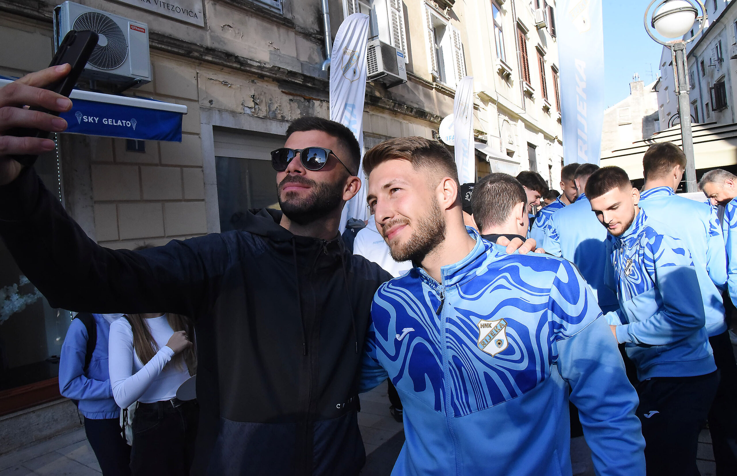 Marco Pašalić spremno je pozirao navijaču za zajednički 