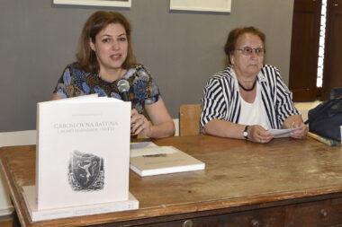 Jelena Dunato i Jasminka Ćus Rukonić / Foto: Walter Salković
