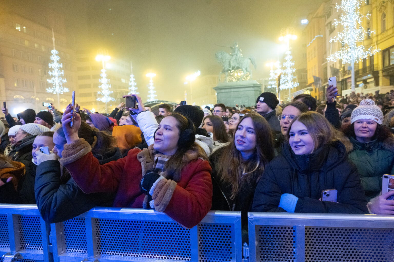 Nova godina u Zagrebu uz Josipu Lisac i Baby Lasagnu, Tomašević obišao