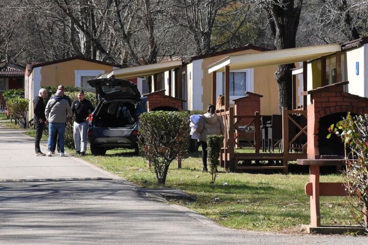 Kampovi na meti kradljivaca / Foto ilustracija: Sergej DRECHSLER