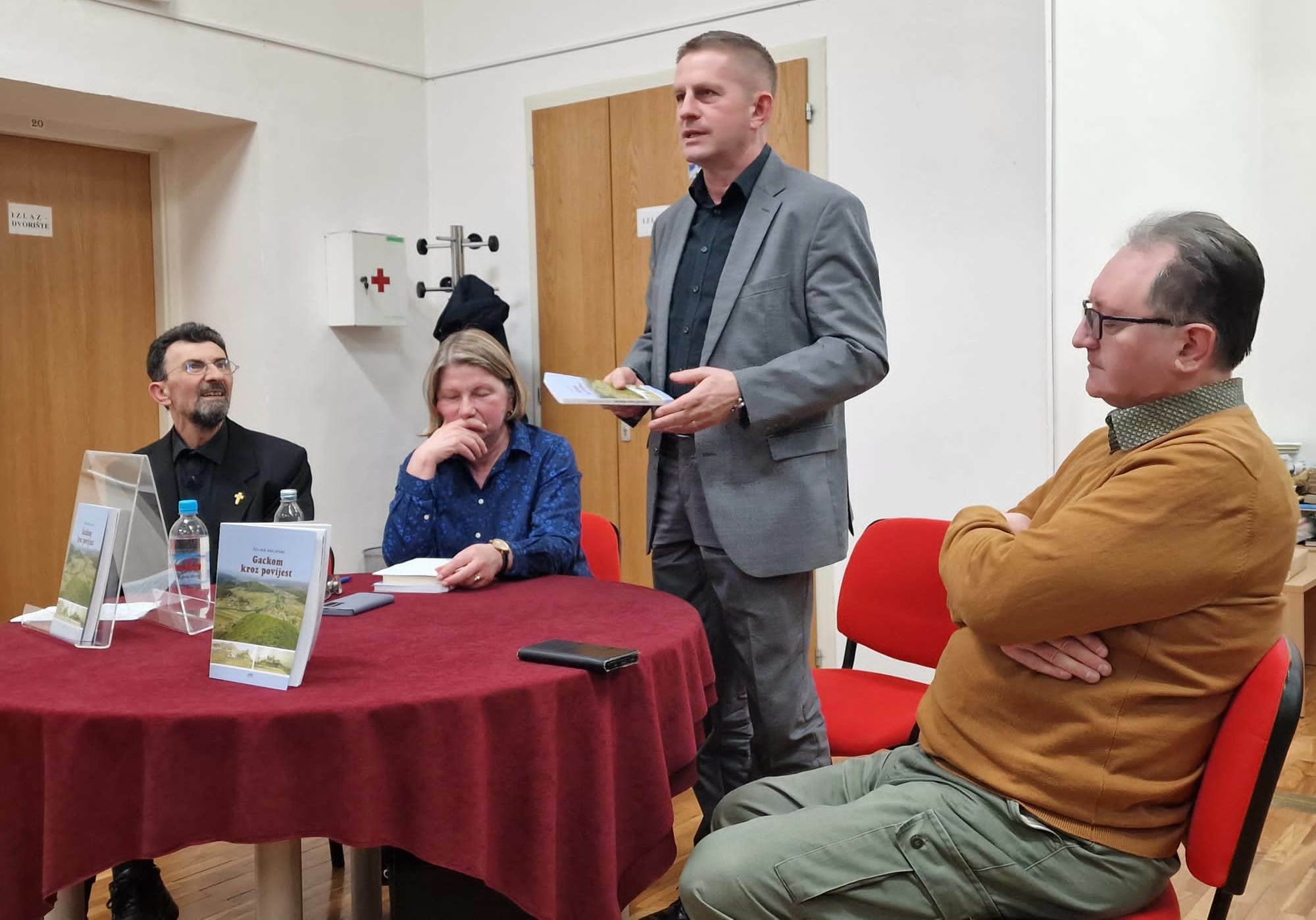 Autor Željko Holjevac je zahvalio svima koji su pomogli u nastanku knjige / MHG