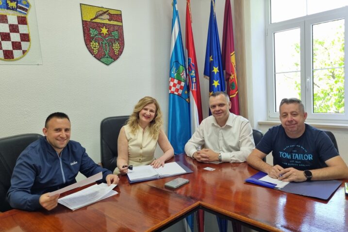 Daniel Grbić (HDZ) predao je potpise i kandidaturu za načelnika Vinodolske općine