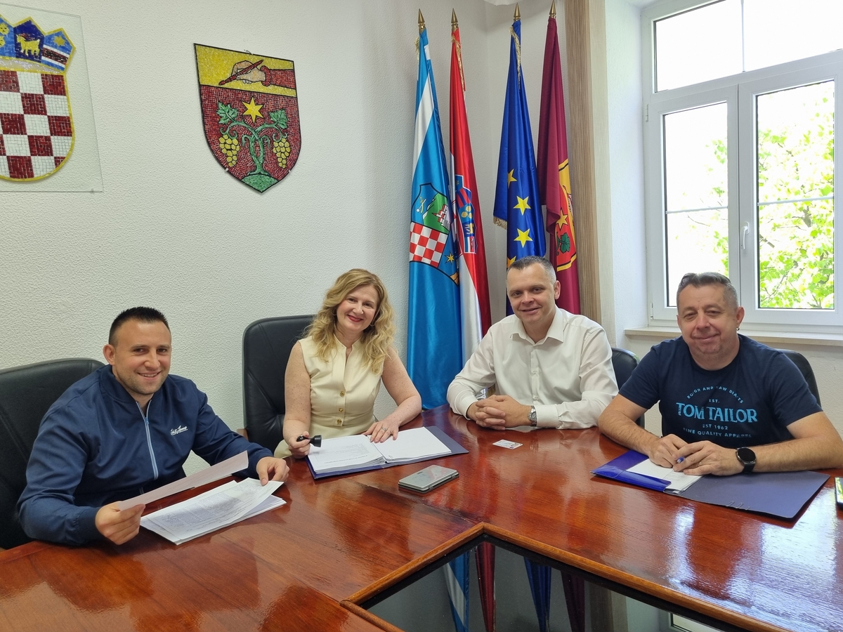 Daniel Grbić (HDZ) predao je potpise i kandidaturu za načelnika Vinodolske općine
