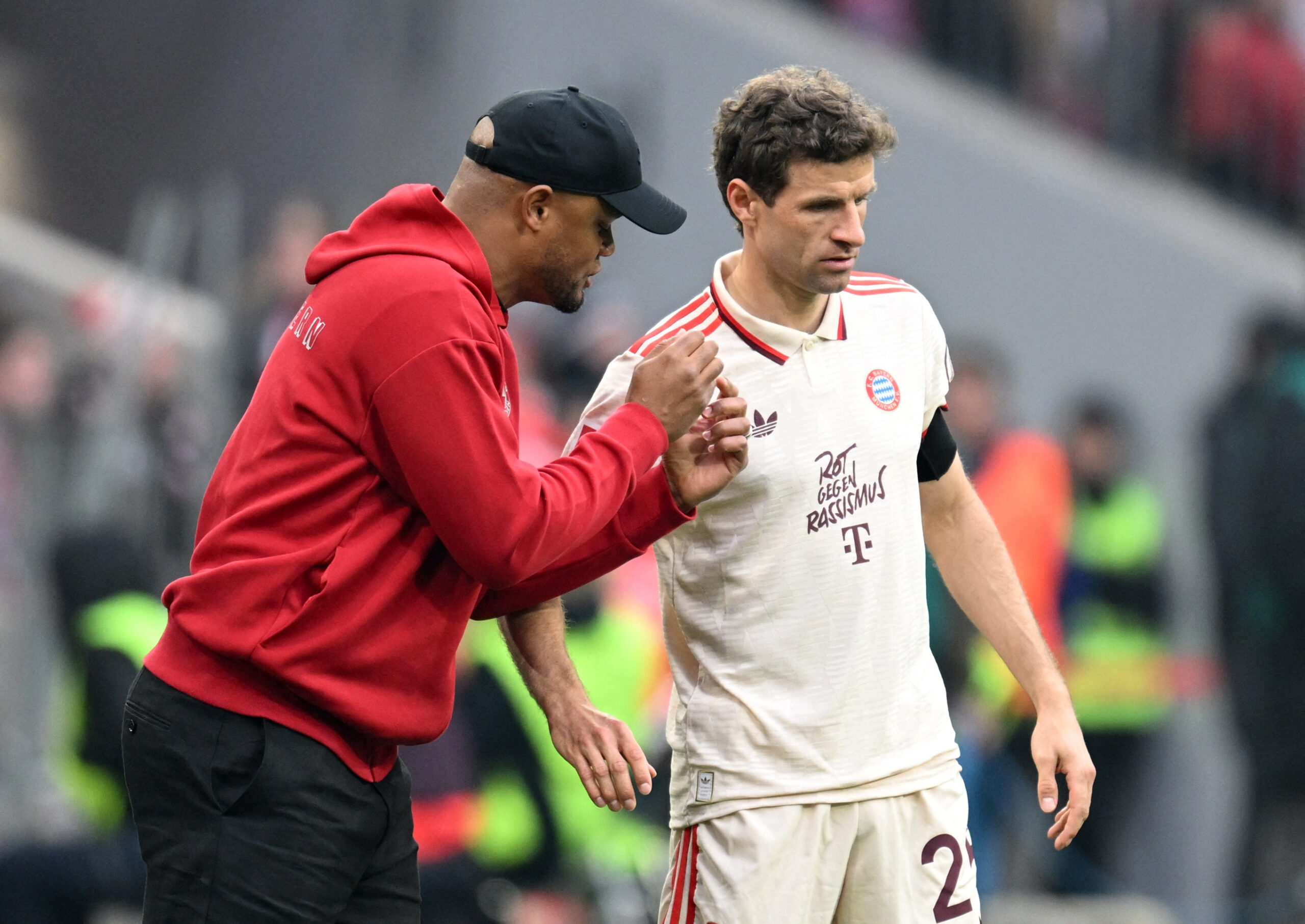Vincent Kompany i Thomas Muller/Foto REUTERS
