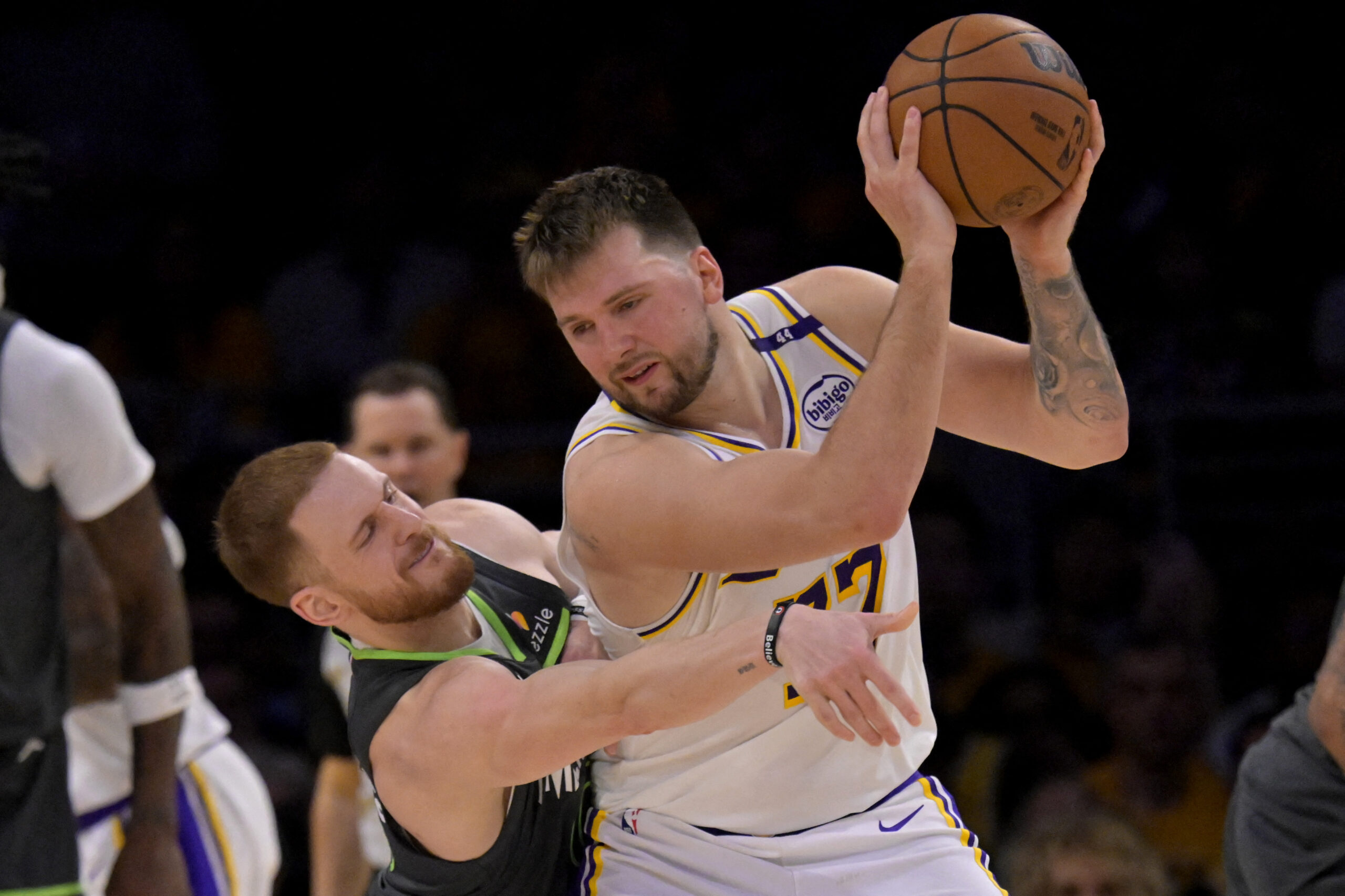 Donte DiVincenzo i Luka Dončić/Foto REUTERS