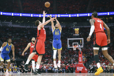 Stephen Curry i Alperen Sengun/Foto REUTERS