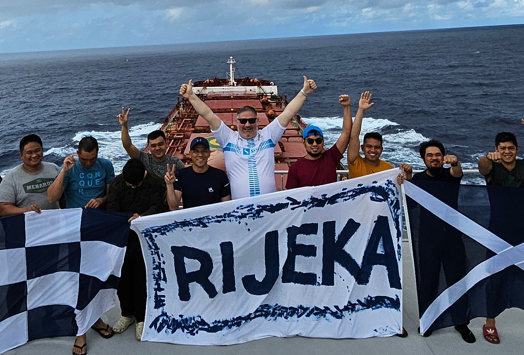 Posada broda na južnom Atlantiku šalje čestitke voljenoj Rijeci