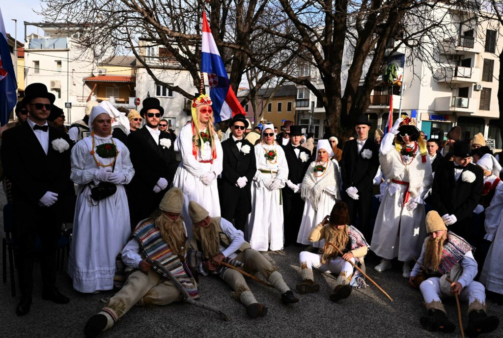 Kad može zimi, može i ljeti - Ženidba mlade Mesopustove / Foto: Marko Gracin