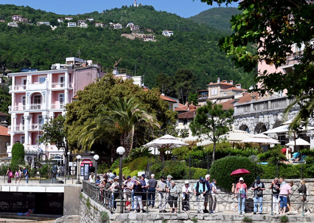 Lungomare turisti /Foto: Marko Gracin