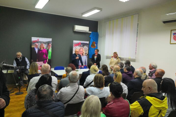 Skup je održan sinoć u Ružićevoj ulici / Foto V. MRVOŠ