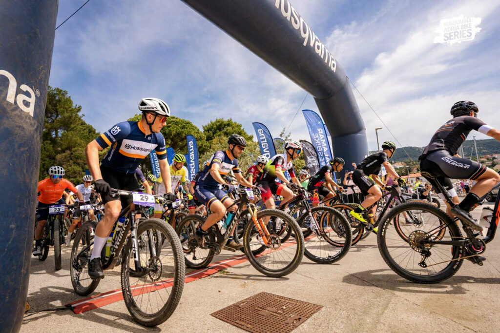 Peto izdanje sve popularnije MTB utrke »Rab Island Hero« / Foto: Petar Lupić