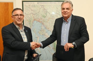 Načelnik Kostrene Dražen Vranić i Dragan Hristov, ravnatelj agencije APN-a / Foto Marko GRACIN