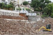 Kuća obitelji Pokorny pored gradilišta na kojem će niknuti novi nogometni stadion / Foto SERGEJ DRECHSLER