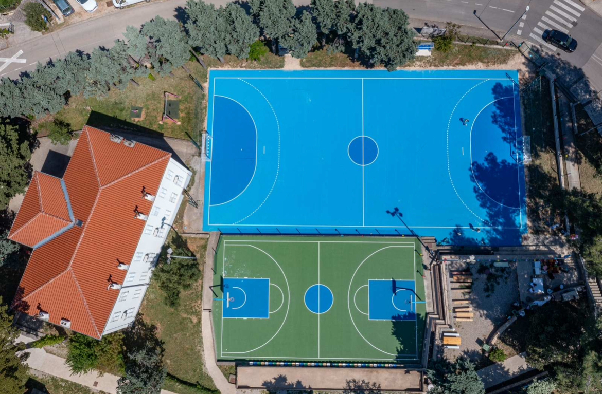 Igrališta za nogomet i košarku u Velom Lošinju / Foto: Sandro Puncet