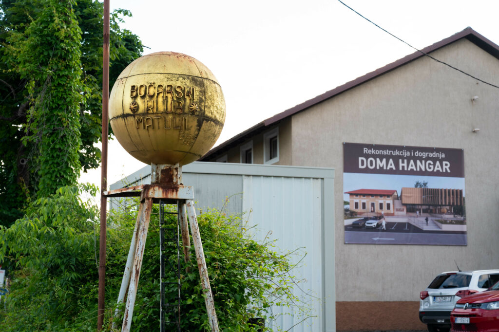 Hangar ima fasadu koja »priča« o budućnosti / Foto: A. Križanec