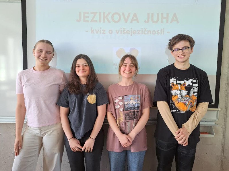 Pobjednici kviza Emili Papić, Jana Puljak, Ana Kos i Karol Ucharek