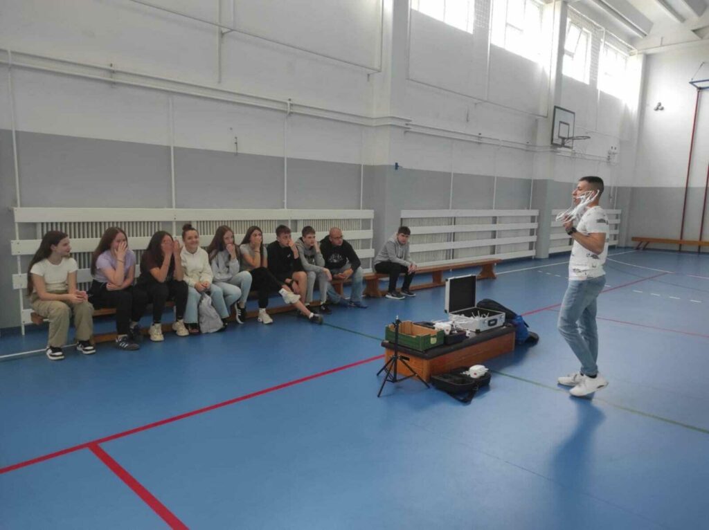 S FPV dronovima baratali su učenici 7. i 8. razreda / Foto: OŠ Klana