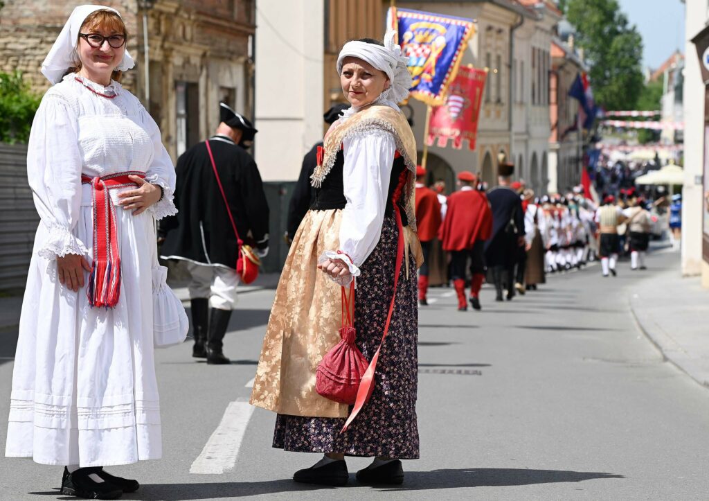 Bakranke u mimohodu Vukovarom / Foto: Marko Gracin