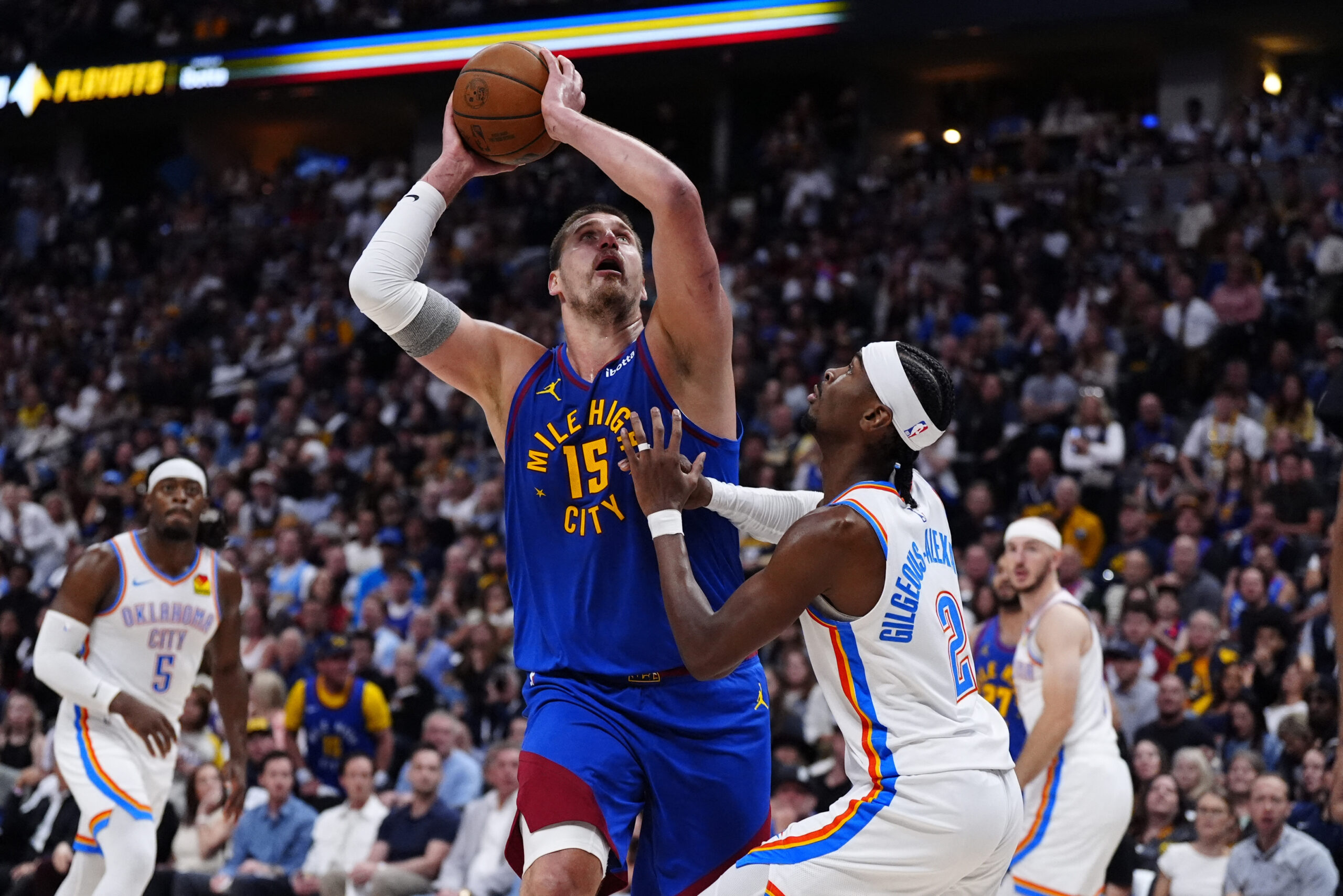 Nikola Jokić i Shai Gilgeous-Alexander/Foto REUTERS
