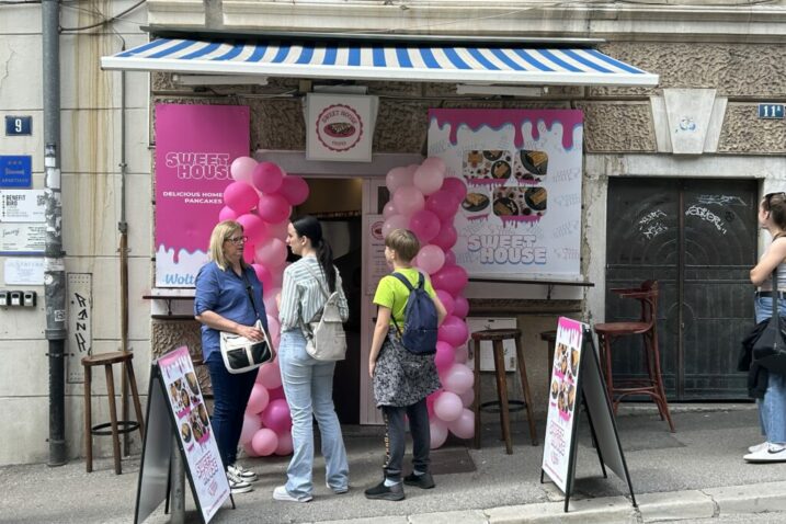 Na slici je prva palančinkarnica “Sweet House” na adresi Erazma Barčića 11, a sada se otvara nova na Zametu / foto NL
