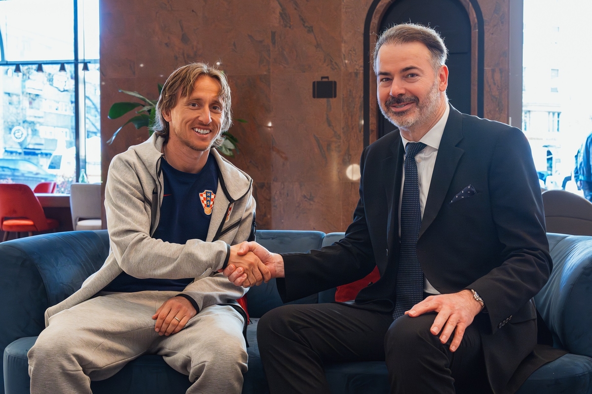 Luka Modrić i Dinko Lucić / Foto PBZ