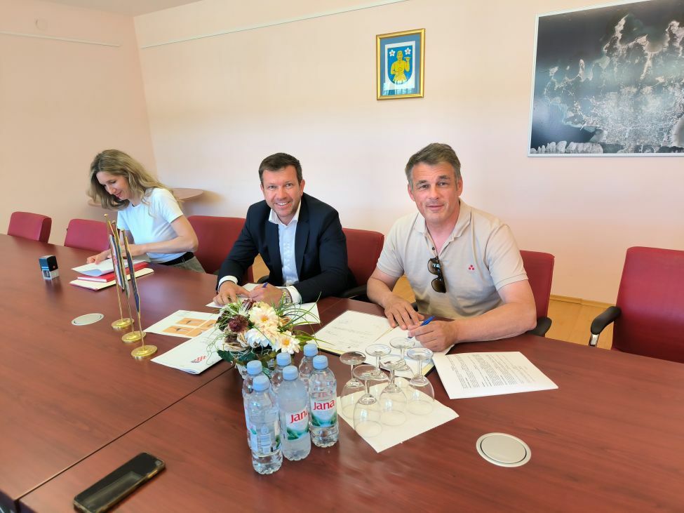 Pročelnica Ana Benić, načelnik Zdenko Jakuc i Zoran Mladenić iz Maramor Comercea / L. Borić