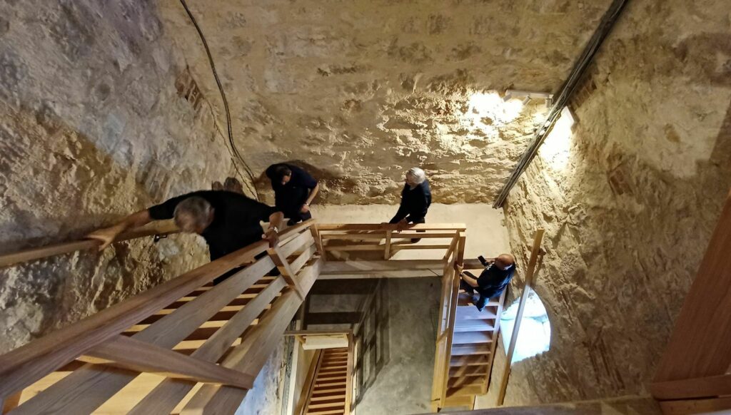 Stubište je sada sigurno / M. Trinajstić