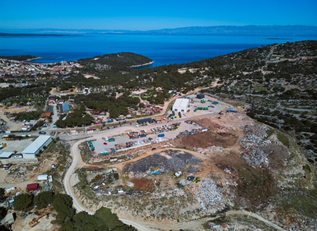 Deponij Grada Malog Lošinja / GRAD MALI LOŠINJ