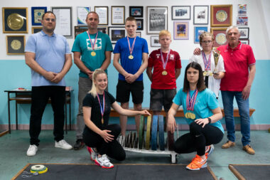 Saša Čegar, Marin Prostran, Mario Malinić, Moreno Malinić, Tonka Baričević, Klara Hodak, Tea Pervan i Slobodan Čegar/A. KRIŽANEC