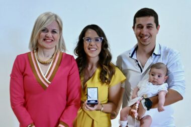 Iva Rinčić, Sara i Vito Fafanđel s najmlađom Vidom / Foto Vedran KARUZA