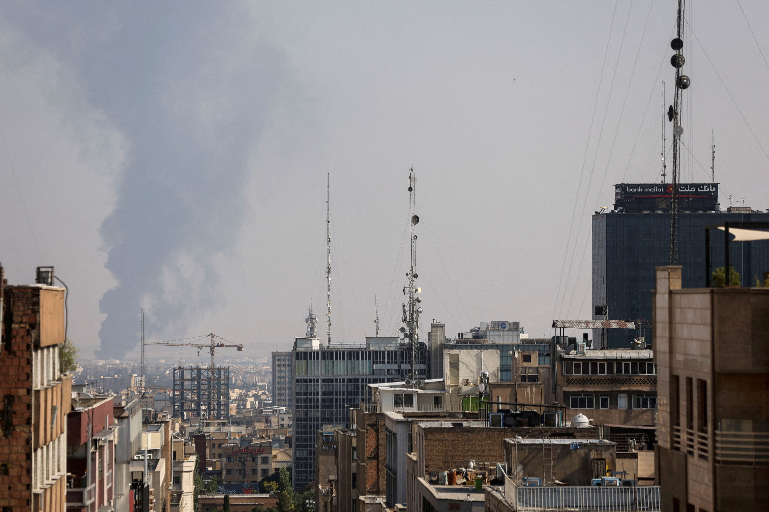 U izraelski napadima pogođene su i iranske rafinerije / REUTERS