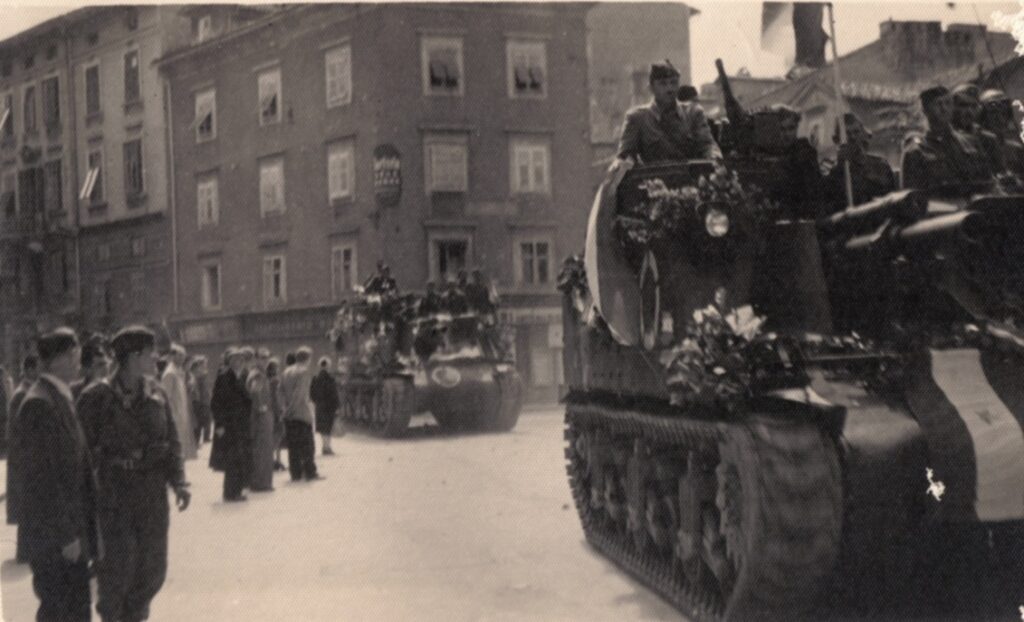Partizanske jedinice ulaze u Rijeku 3. svibnja 1945. / Foto: HDVP