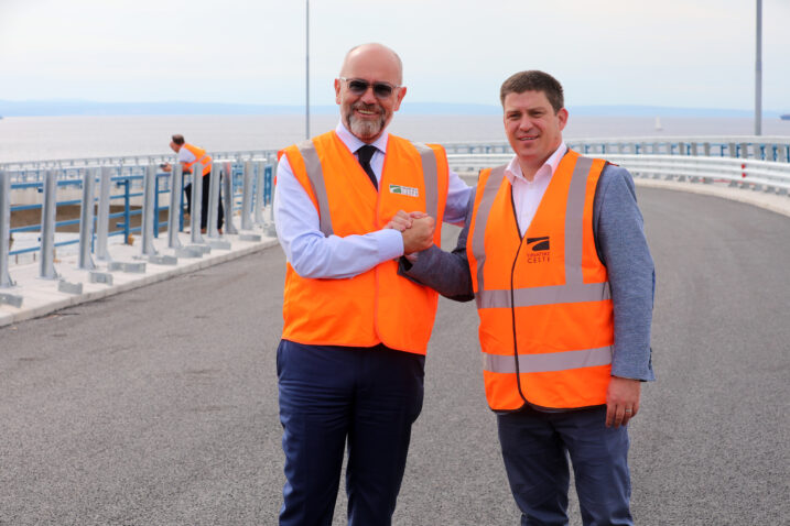 Potpredsjednik Vlade i ministar mora,prometa i infrastrukture Oleg Butković i predsjednik uprave Hrvatske ceste Josip Škorič u rujnu 2023. obilazili radove na gradilistu drzavne ceste DC403. blizu Rijeke / Foto: Goran Kovačić /PIXSELL