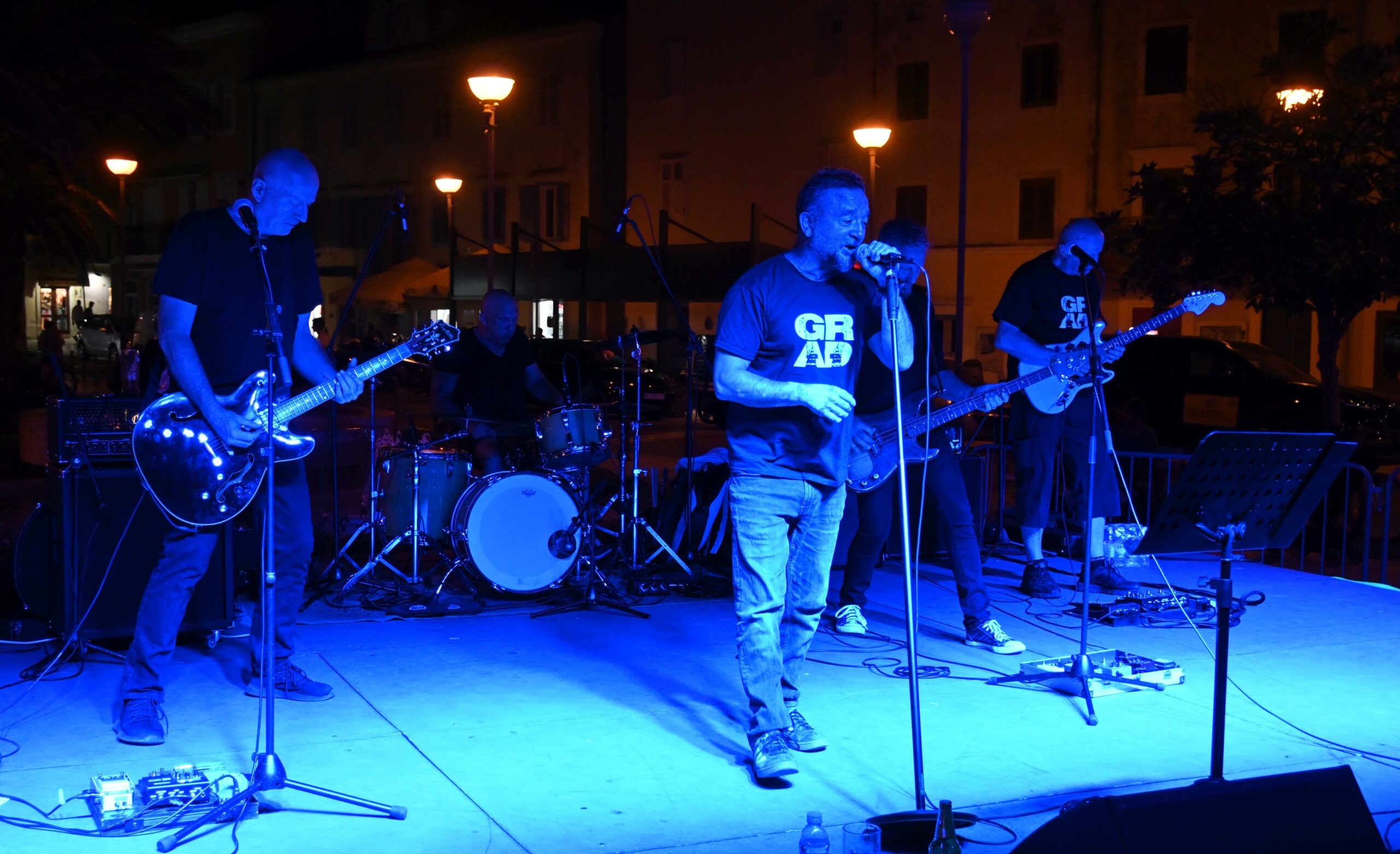 Riječka grupa "Grad" na Trgu RH / Foto B. PURIĆ