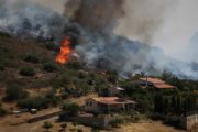 Požar u Grčkoj, vatrena stihija 40 kilometara od Atene / Reuters