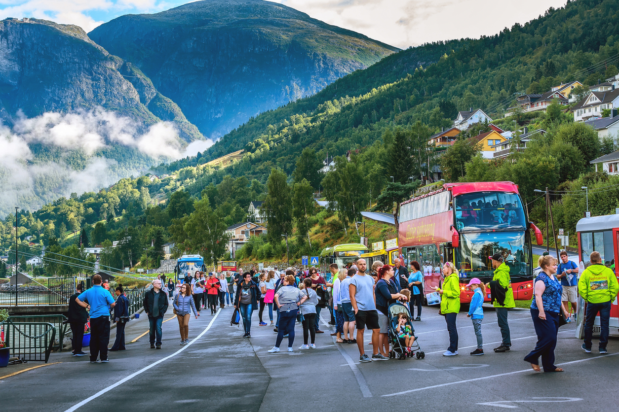 Turista sve više i više u Norveškoj, lokacija Olden / iStock