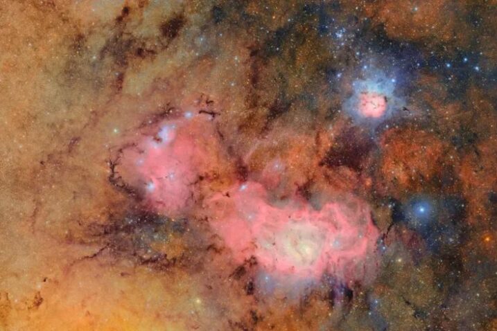 Prva slika koju je objavio opservatorij Vera Rubin prikazuje maglice Trifid i Laguna u zapanjujućim detaljima / Foto NSF-DOE Vera C. Rubin Observatory