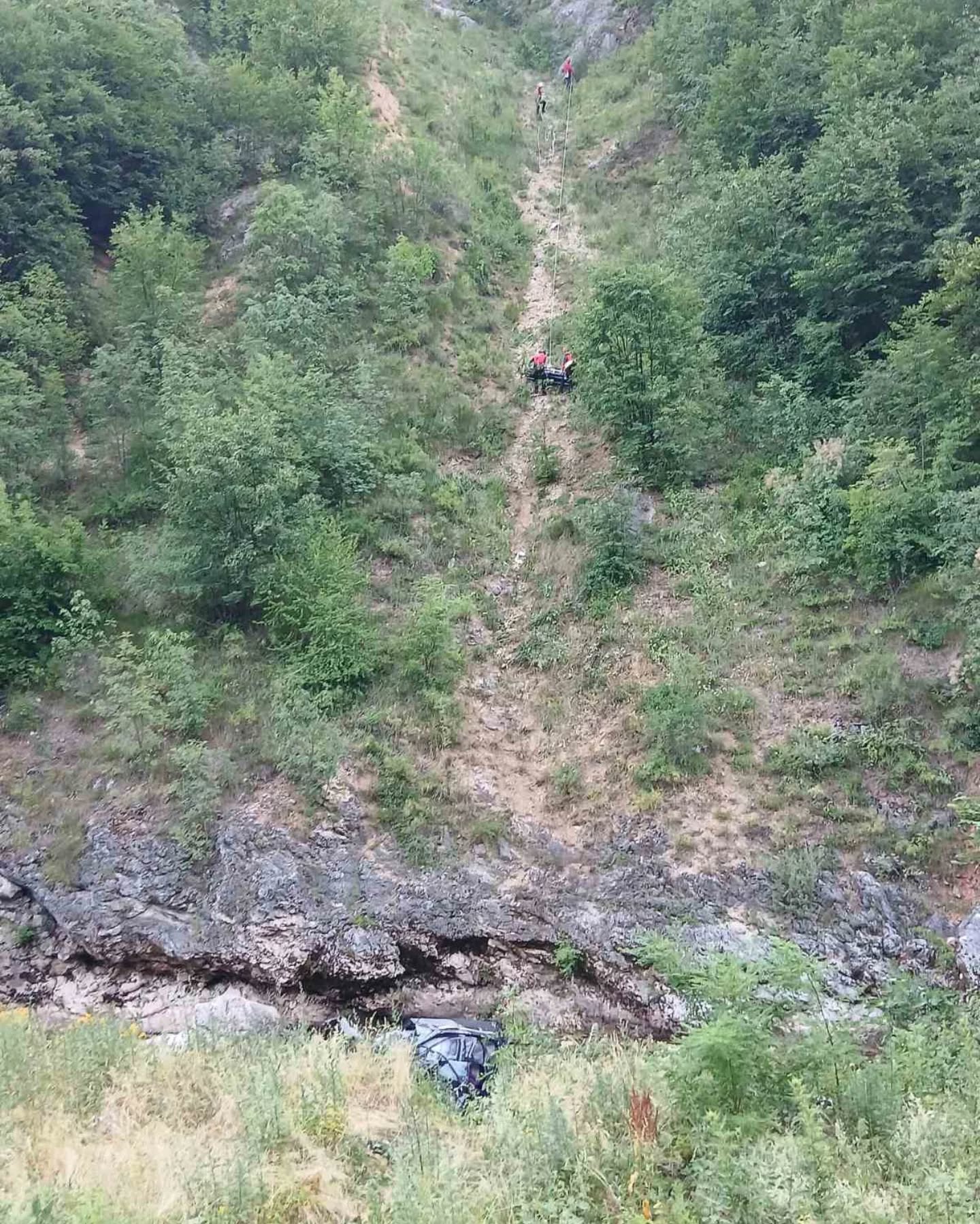 Prizor s mjesta jezive prometne nesreće kod Sarajeva / Foto: Vatrogasna jedinica Istočno Sarajevo