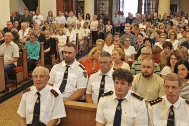 Misa u Crkvi Sv. Ivana Krstitelja / I. Pleše