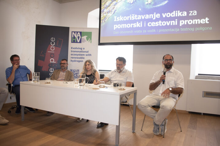 Okrugli stol o prilikama koje se nude Cresu / Snimio: Walter Salković