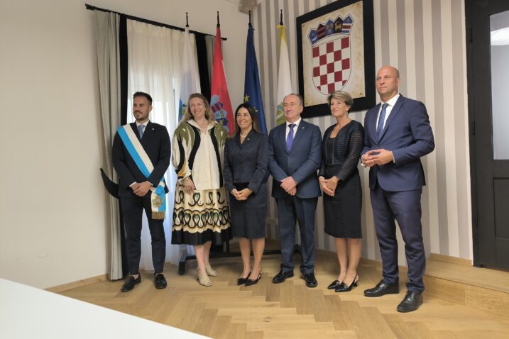 Službeni prijam u uredu gradonačelnika Nikole Grgurića / Foto: Lucian Borić / Grad Rab