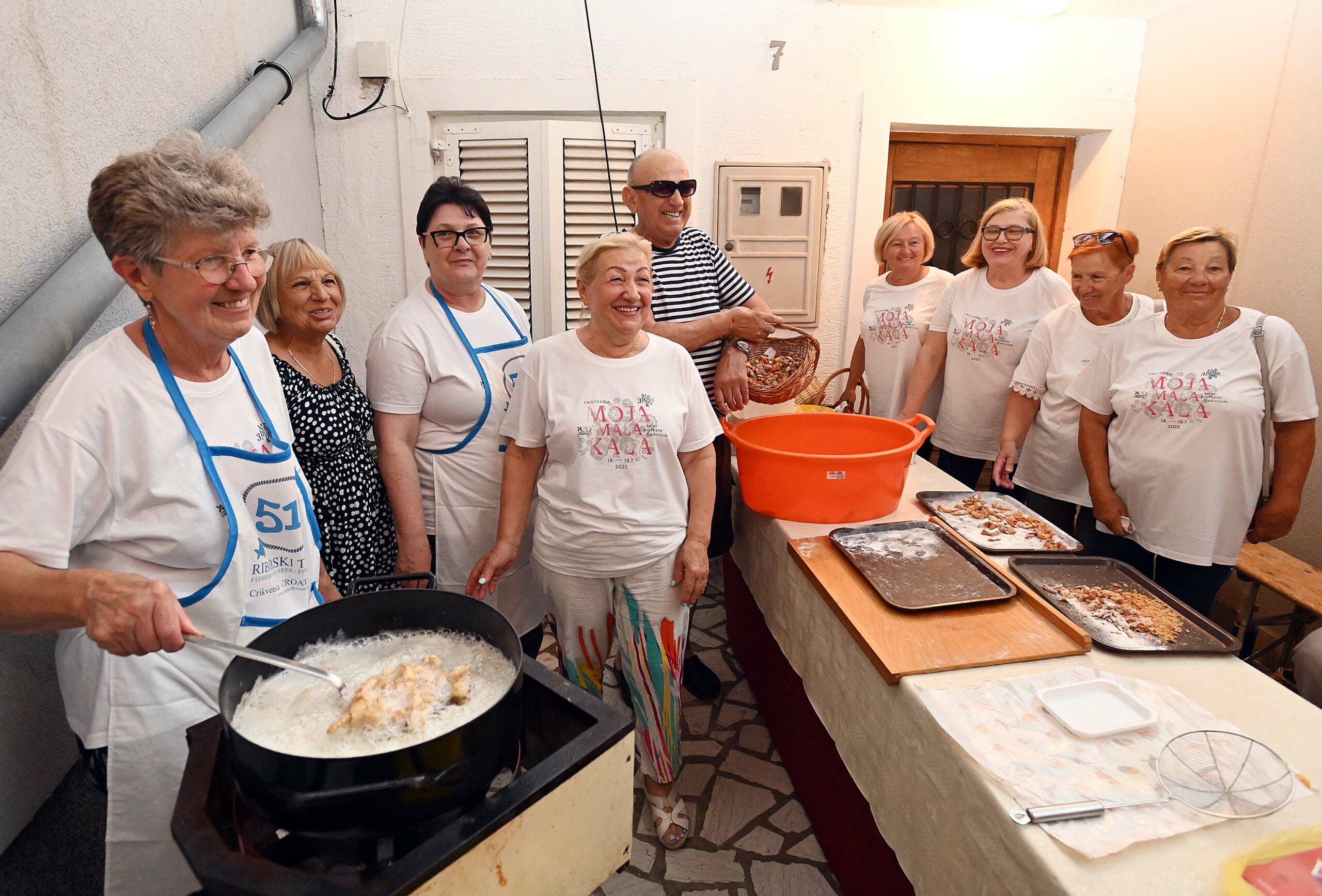 Ovako nastaju tradicionalna crikvenička jela / Foto: Marko GRACIN