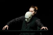 Matilda Fatur radi s maskom vlastita lica kao prvom dvojnicom / Foto K. DEMETER, A. GABREL-KAMINSKA