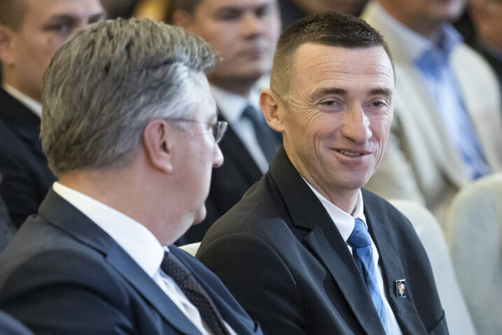 Uspješan dogovor - Andrej Plenković i Ivan Penava / Foto DAVOR JAVOROVIĆ/PIXSELL