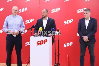 Josip Tica, Siniša Hajdaš Dončić i Boris Lalovac / Foto: Patrik Macek/PIXSELL