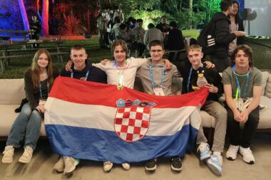 Foto Hrvatsko matematičko društvo