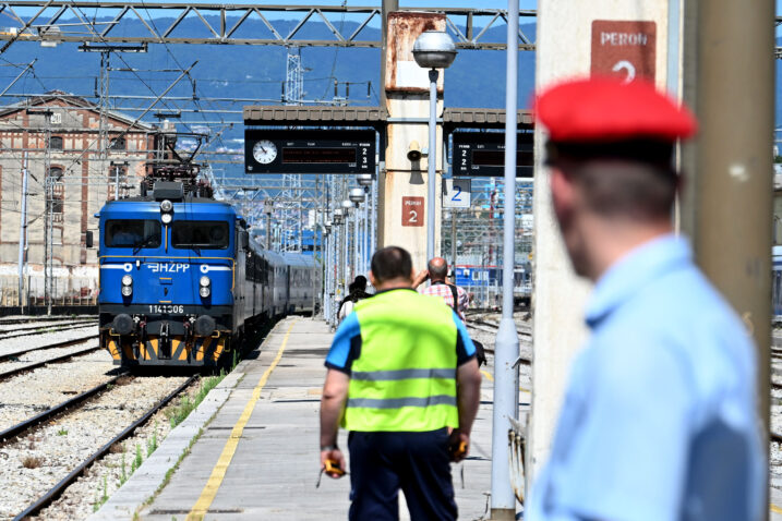 Dolazak poljskog vlaka na kolodvor u Rijeci / Foto V. KARUZA