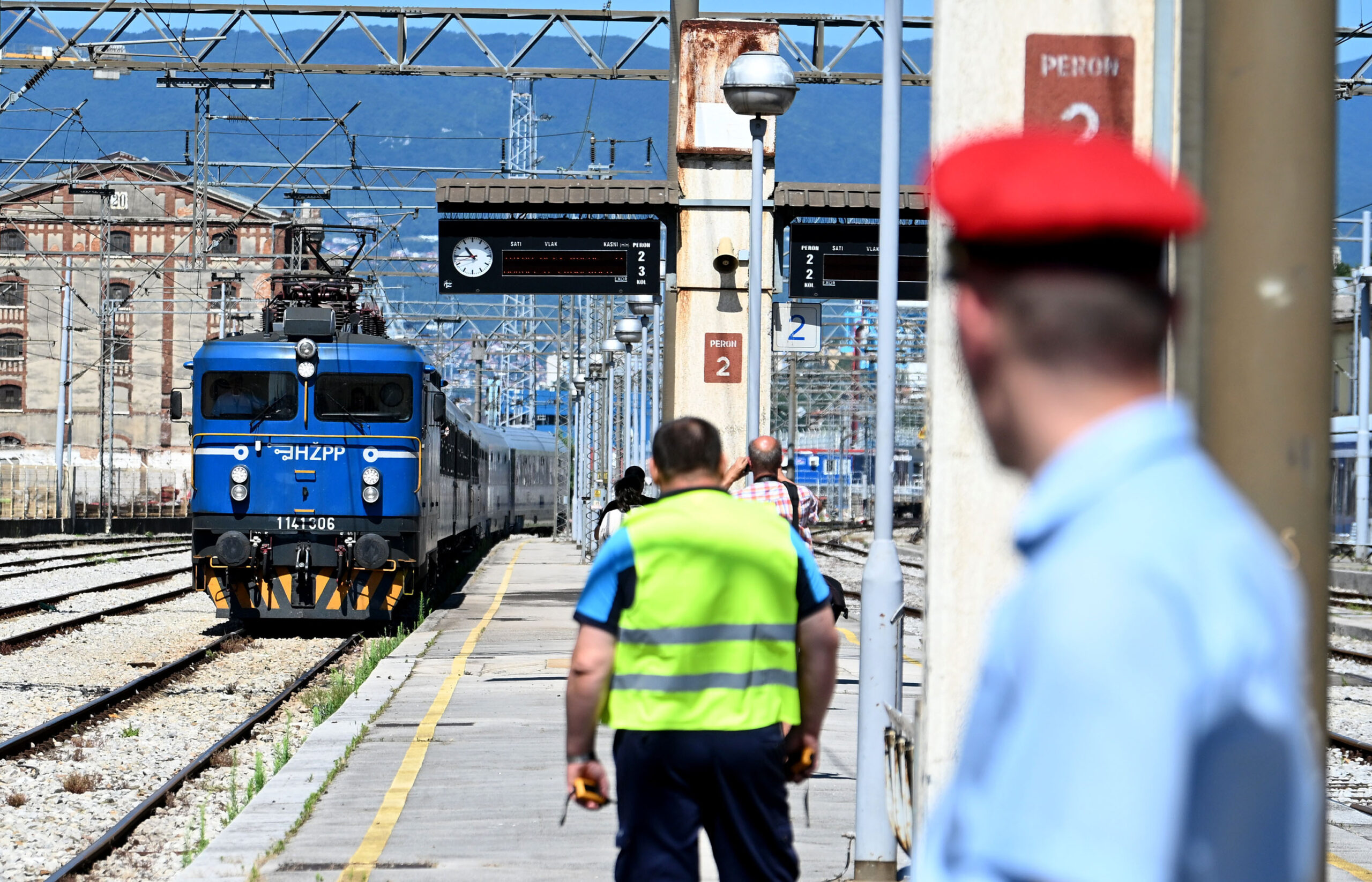 Dolazak poljskog vlaka na kolodvor u Rijeci / Foto V. KARUZA