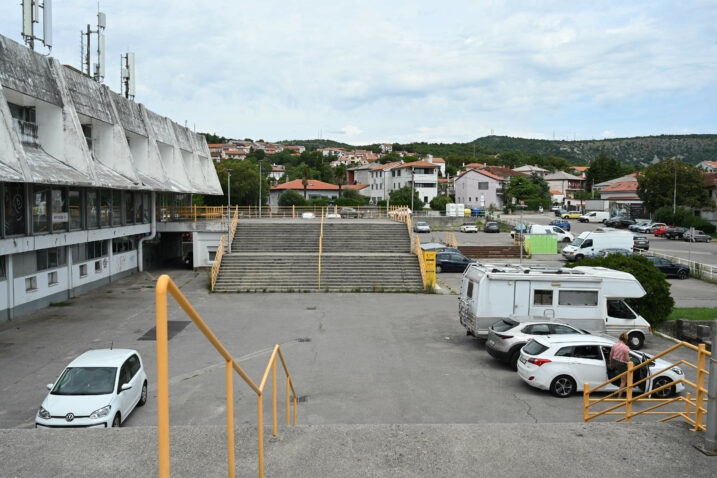 Zbog obnove Dvorane mladosti smanjit će se broj parkirališnih mjesta / Foto Ana KRIŽANEC