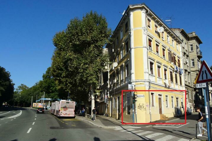 Poslovni prostor na uglu Zvonimirove i Ulice Podmurvice